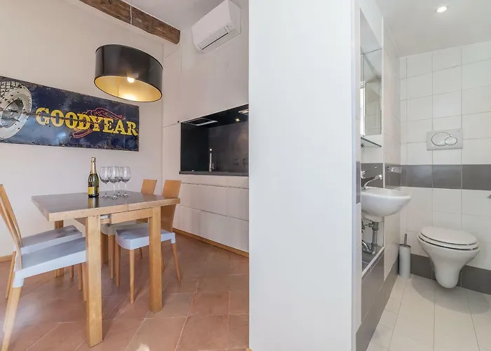 Monti Stunning With Terrace Рим